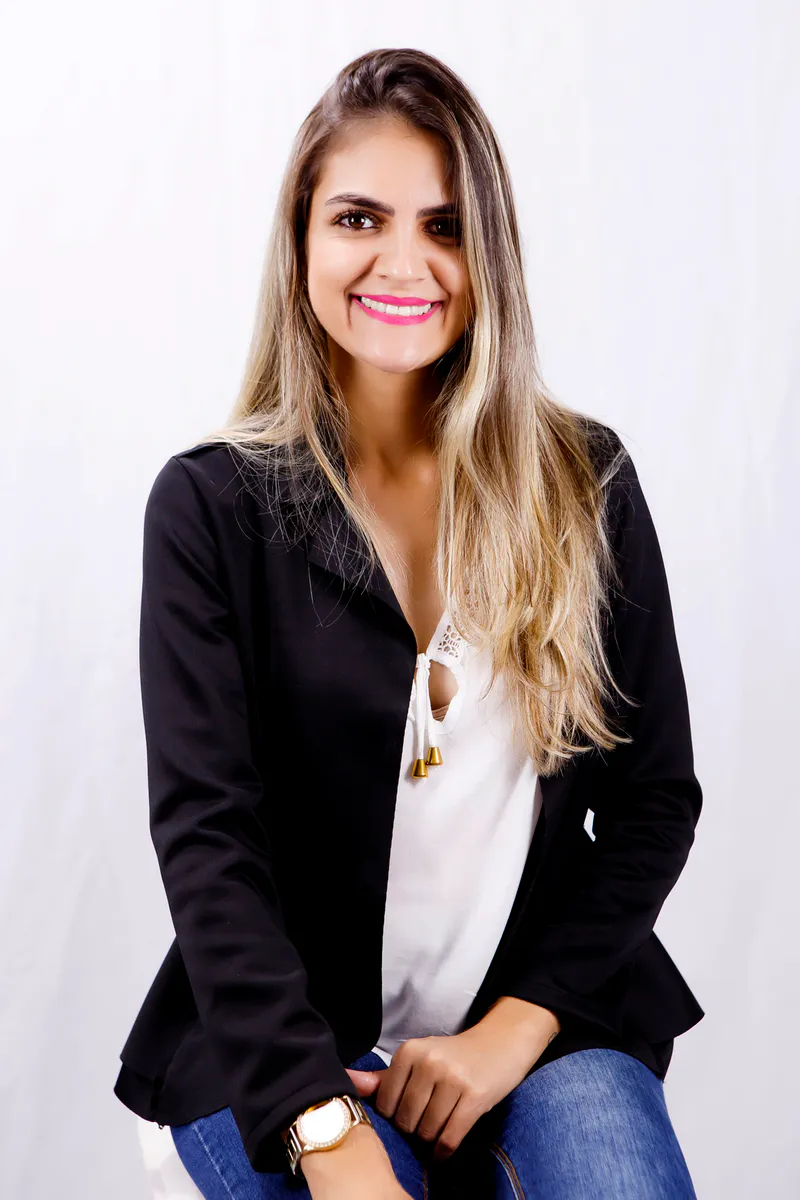 Retrato Corporativo - Fabiana Teixeira - Podóloga — foto 1