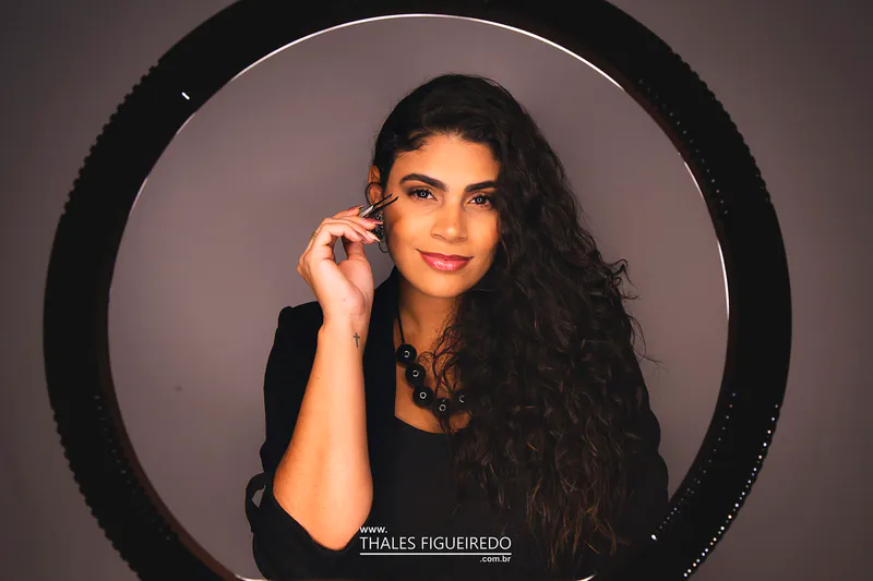 Retrato Corporativo - Bianca Melong Sobrancelhas — foto 17