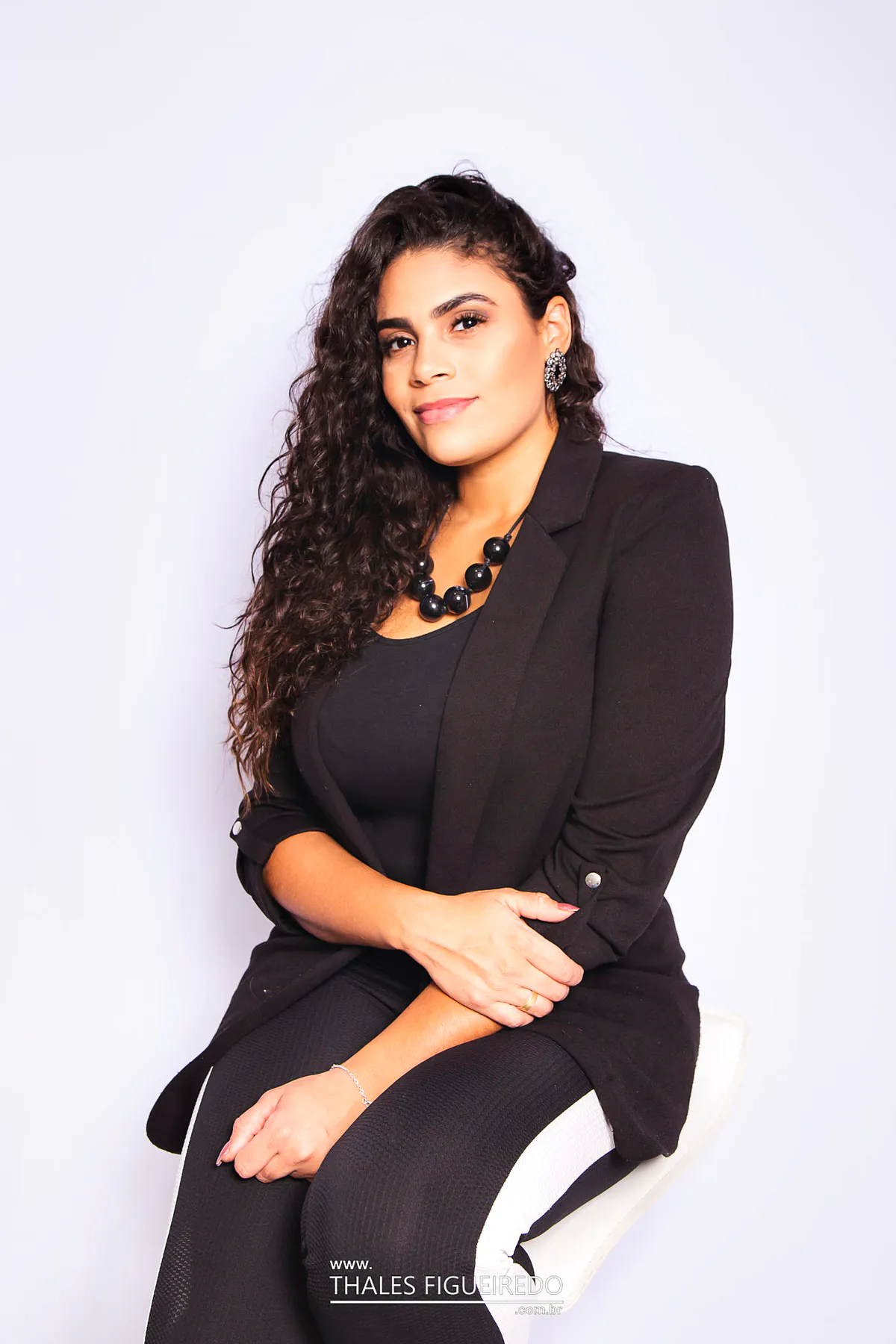 Retrato Corporativo - Bianca Melong Sobrancelhas — capa