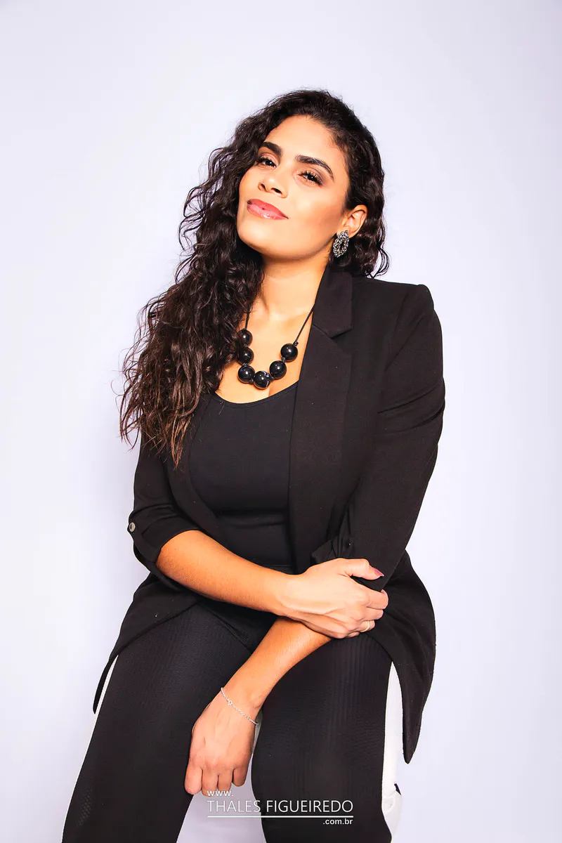 Retrato Corporativo - Bianca Melong Sobrancelhas — foto 7