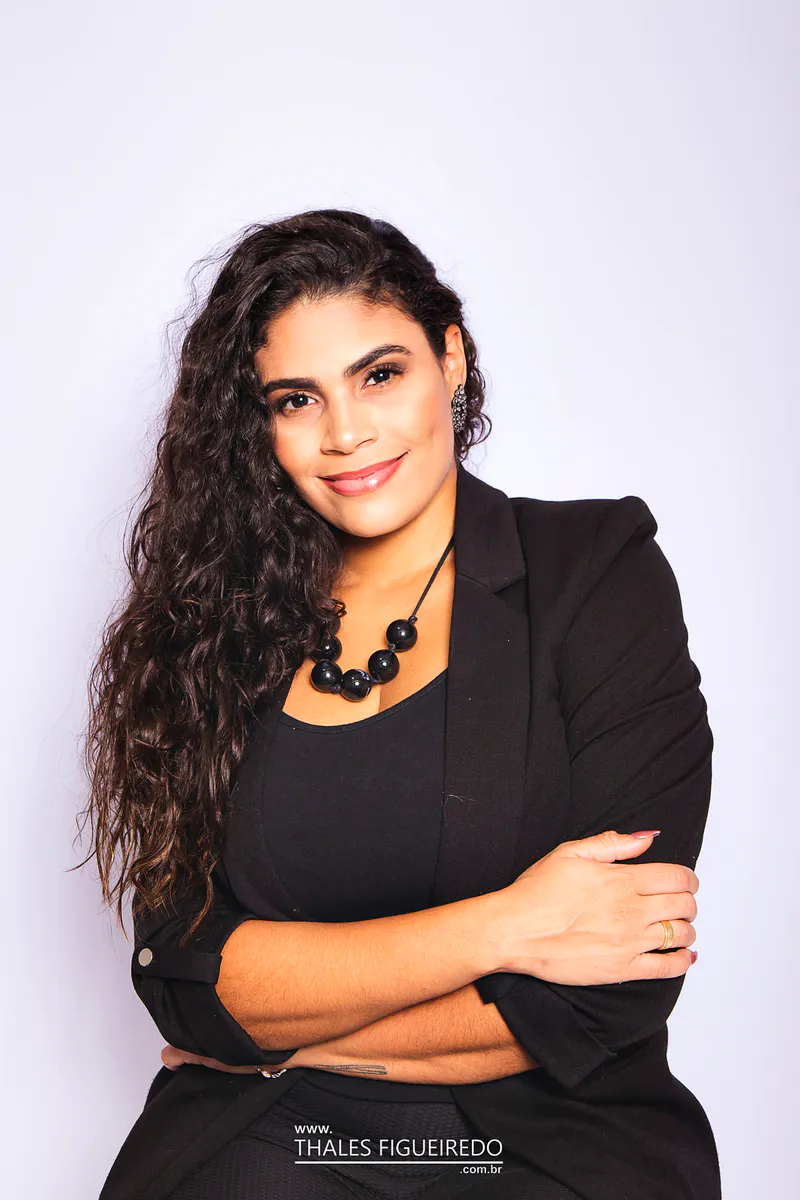 Retrato Corporativo - Bianca Melong Sobrancelhas — foto 6