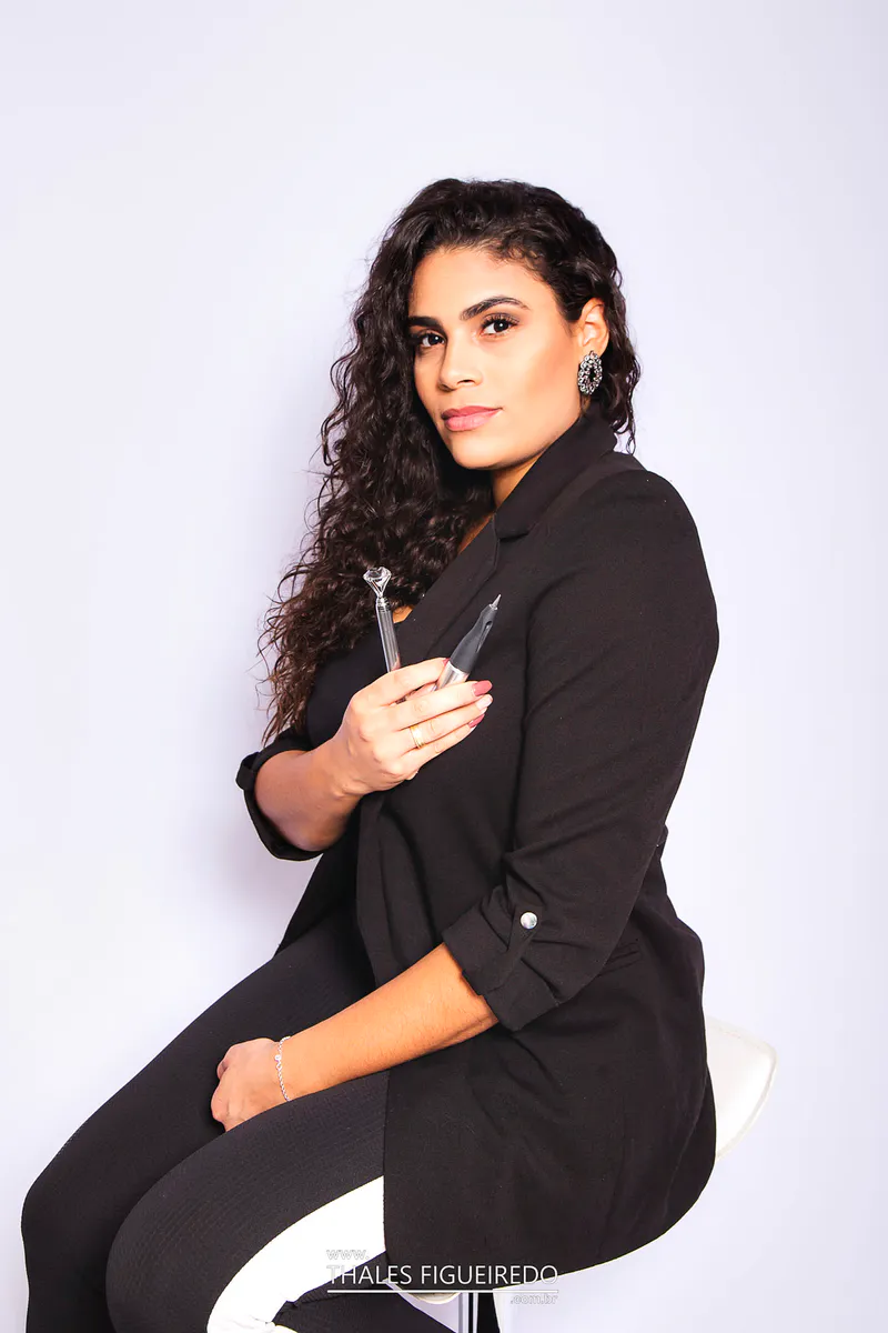 Retrato Corporativo - Bianca Melong Sobrancelhas — foto 2