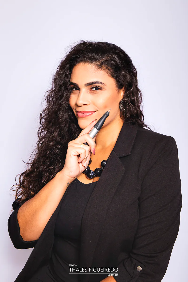 Retrato Corporativo - Bianca Melong Sobrancelhas — foto 10